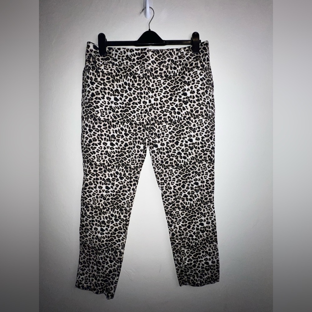 New York & Company Black and Cream Leopard Print‎ Pants